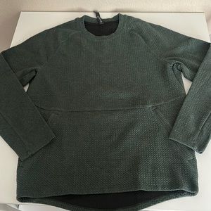 Lululemon sweatshirt crew neck size medium